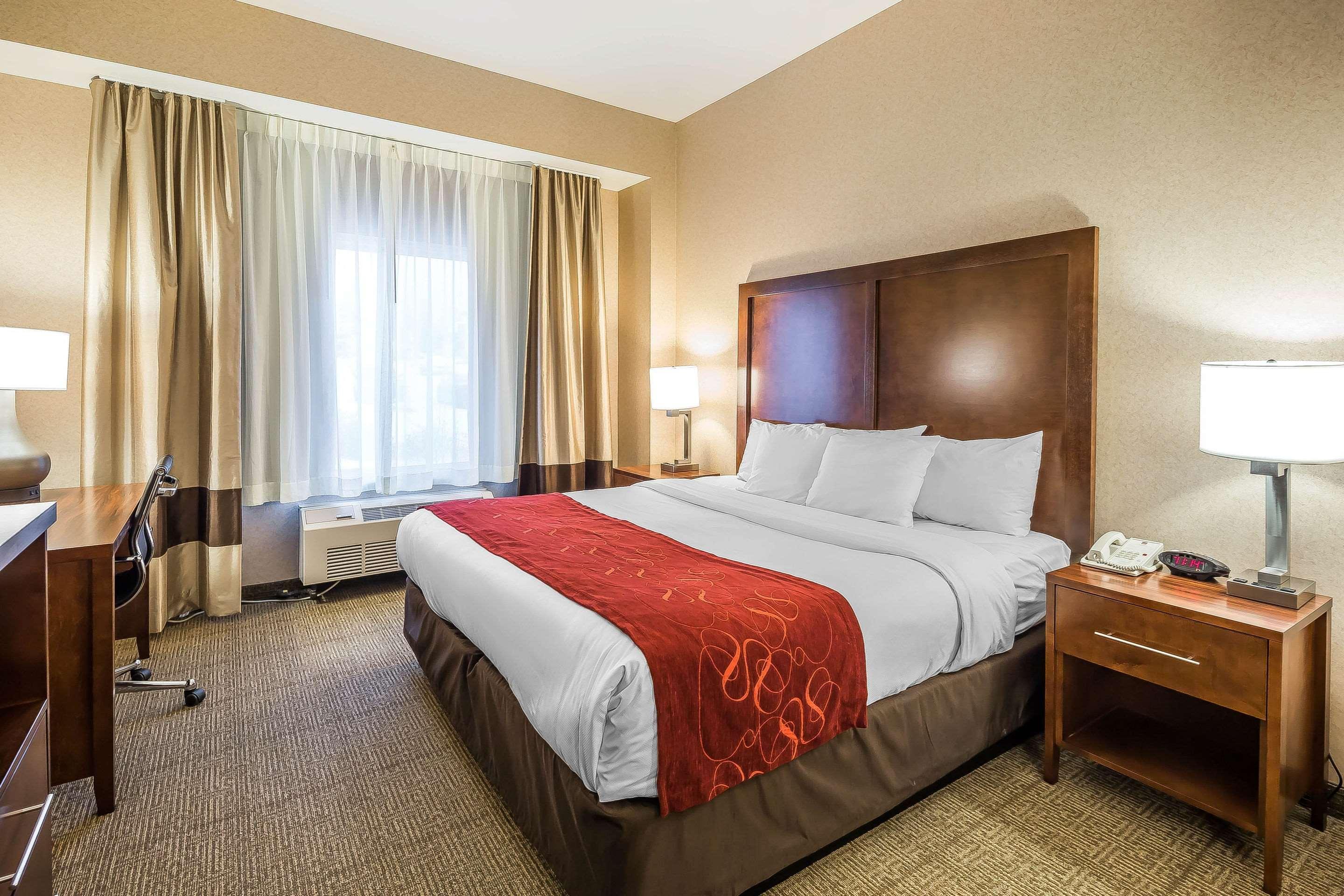 Comfort Suites Anchorage International Airport Exterior photo