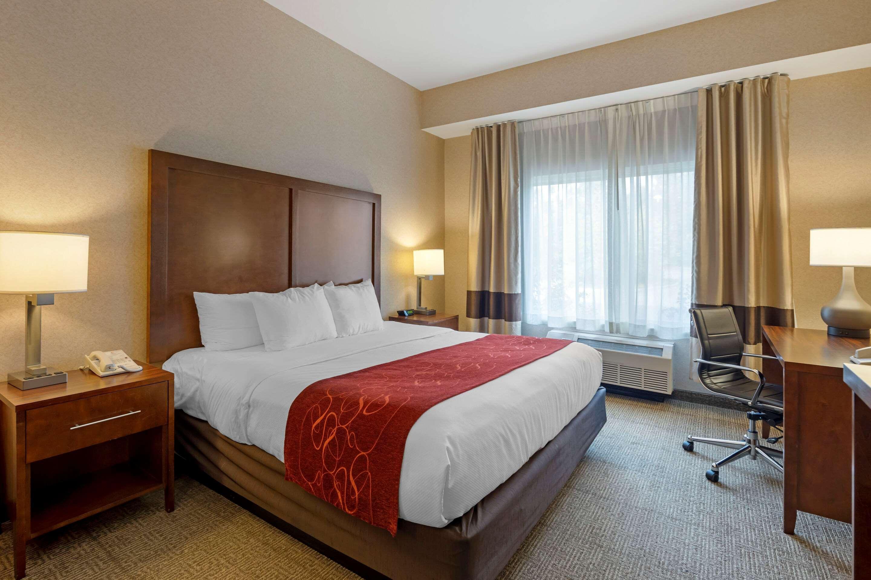 Comfort Suites Anchorage International Airport Exterior photo