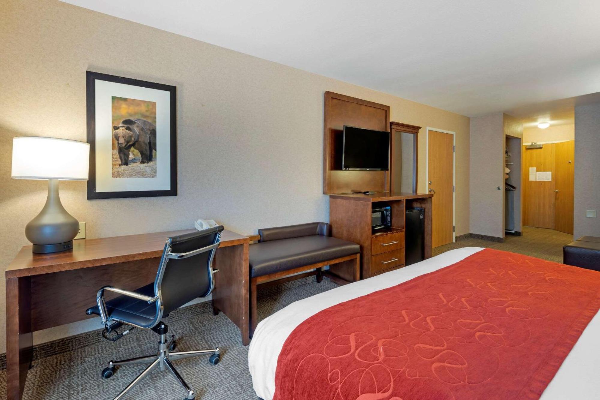 Comfort Suites Anchorage International Airport Exterior photo