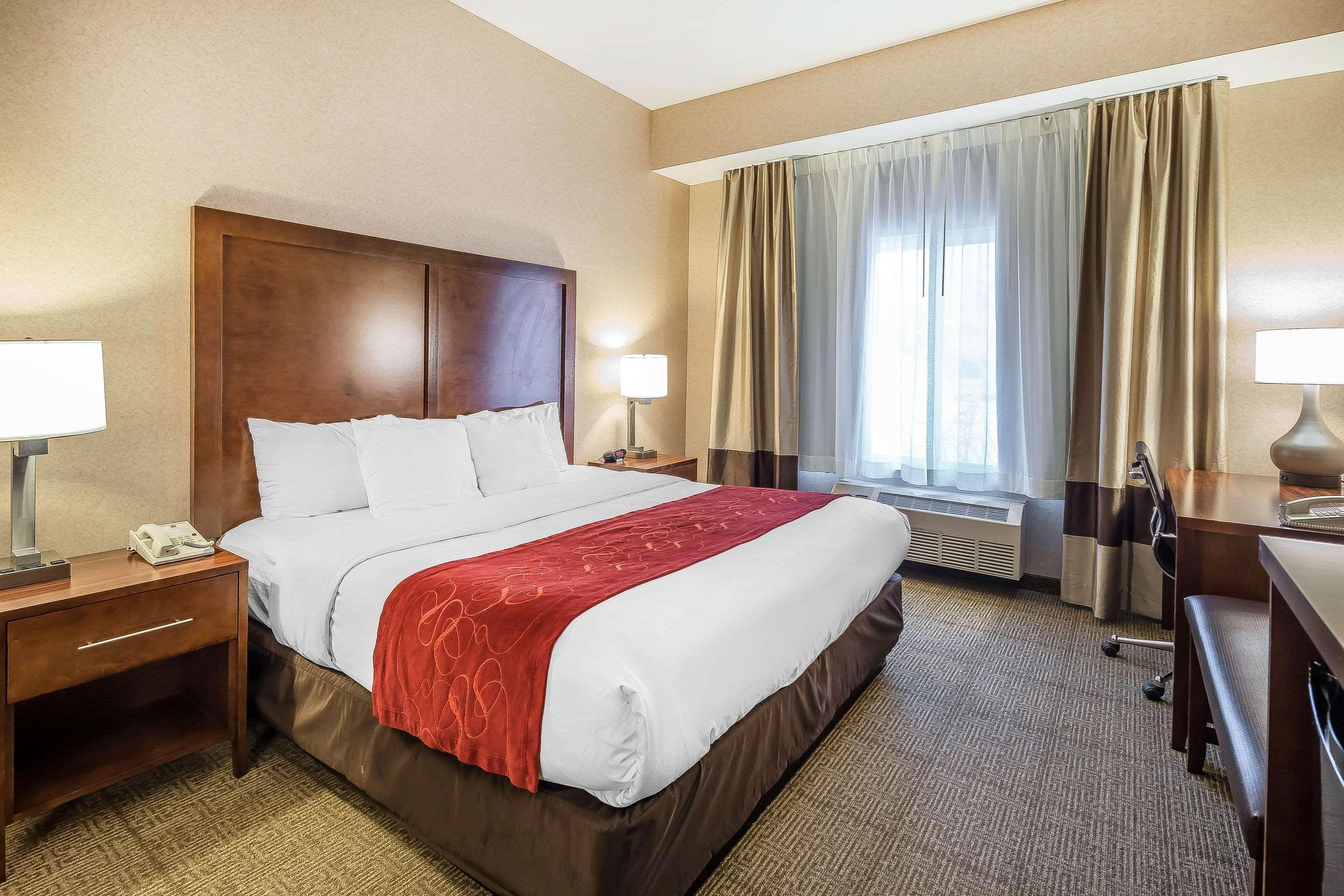 Comfort Suites Anchorage International Airport Exterior photo