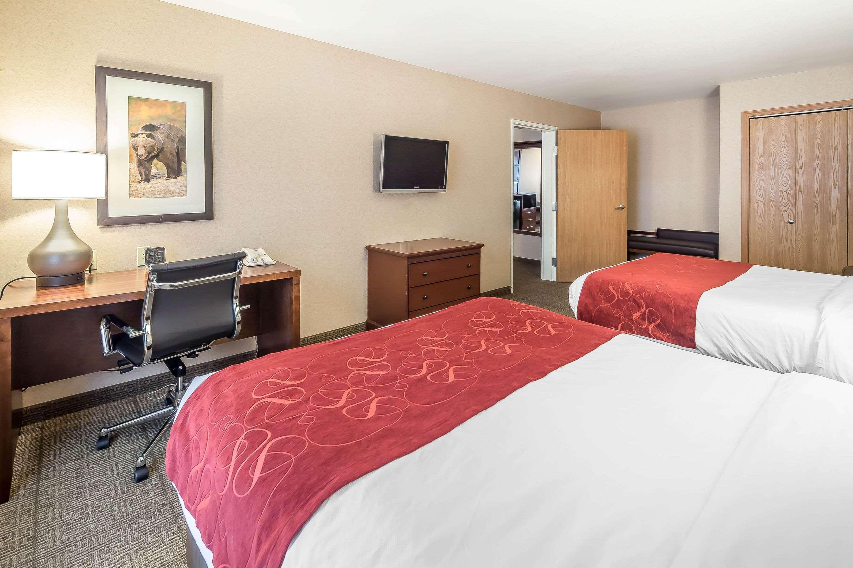 Comfort Suites Anchorage International Airport Exterior photo