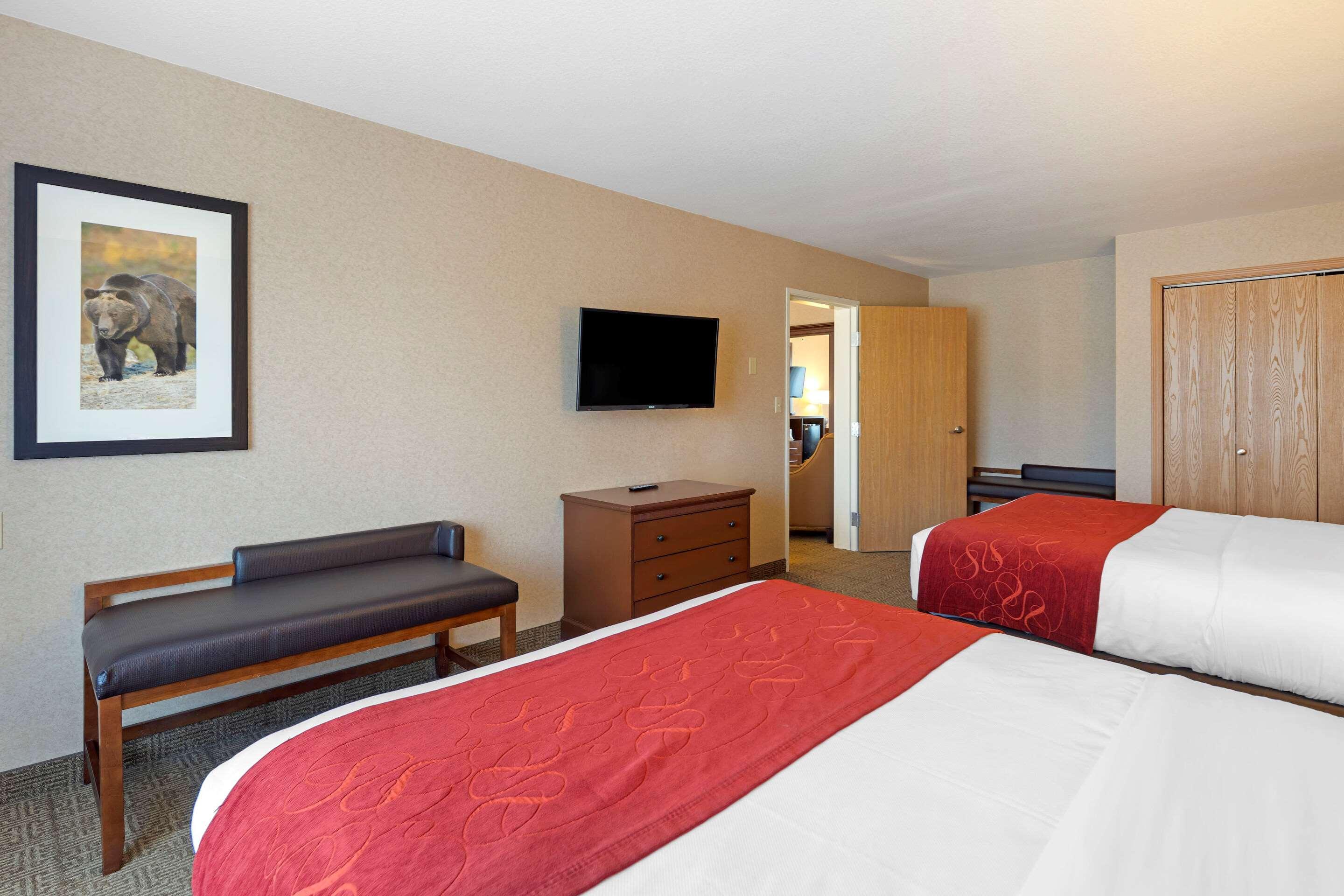 Comfort Suites Anchorage International Airport Exterior photo