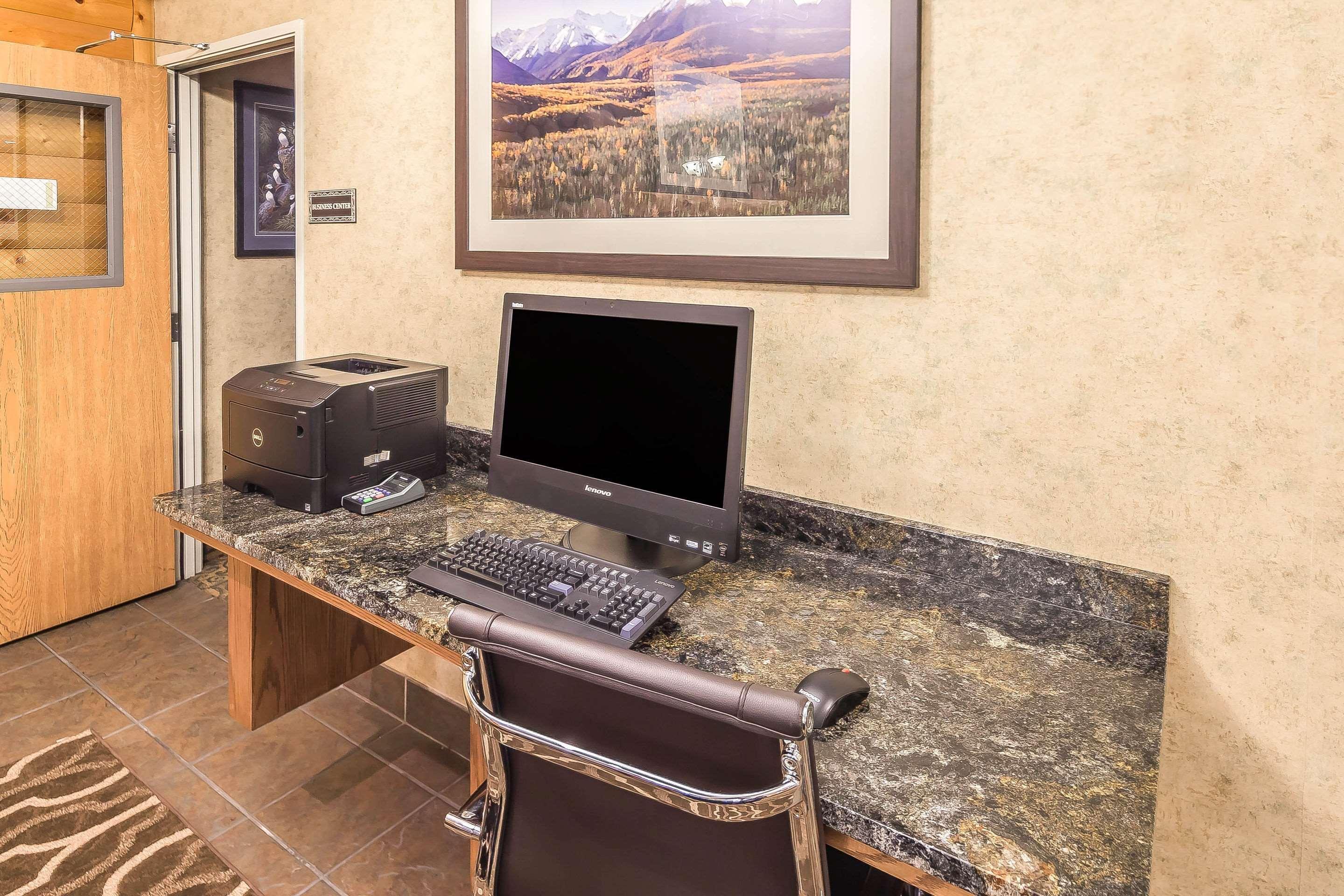 Comfort Suites Anchorage International Airport Exterior photo